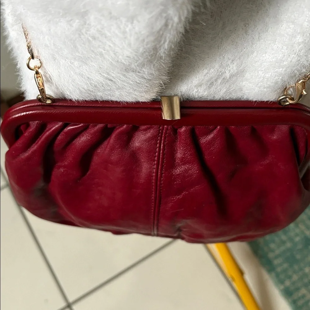 Italian Leather inside & out  Kisslock mini Bag  clutch  Crossbody bag burgundy